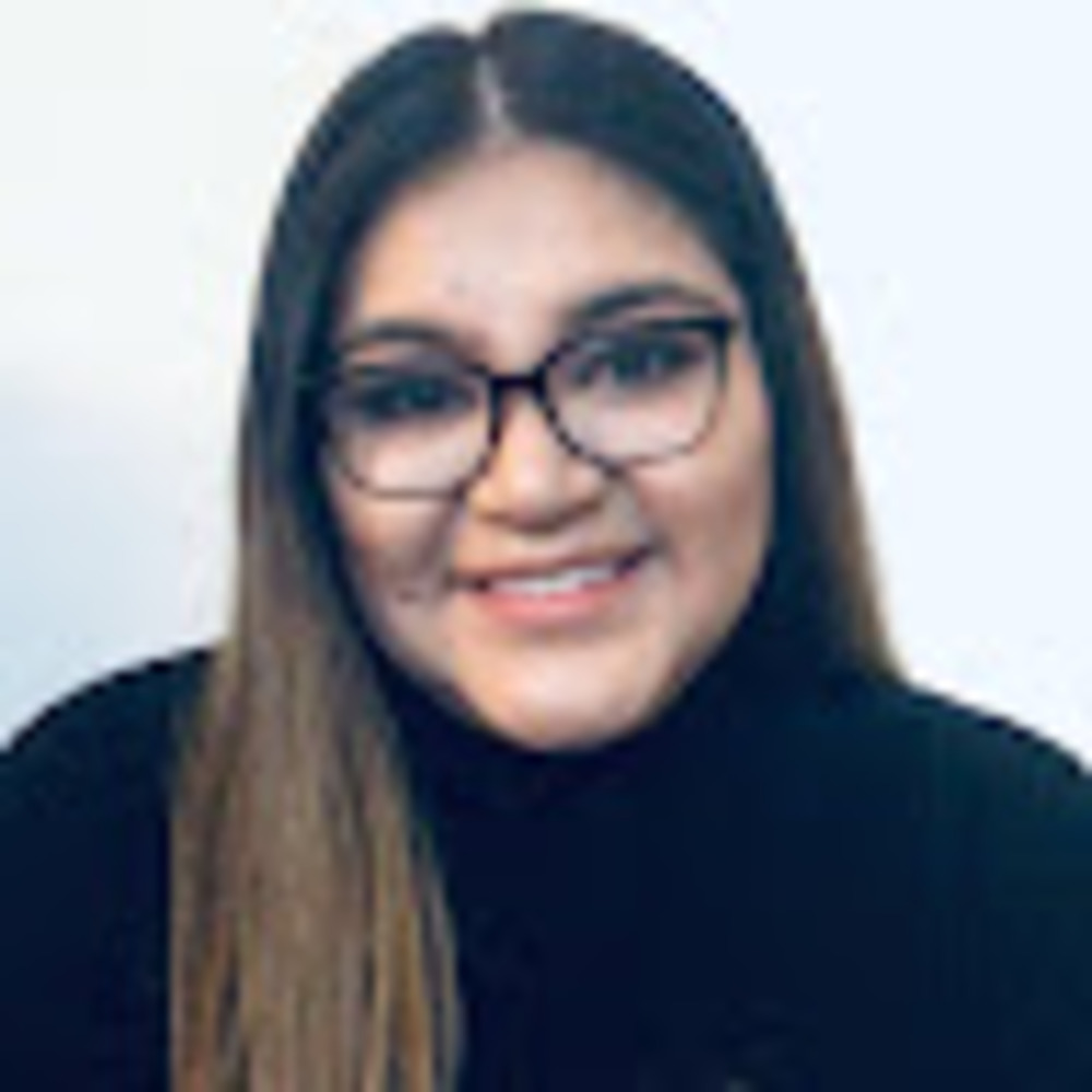 Meet your Posher, Mayra